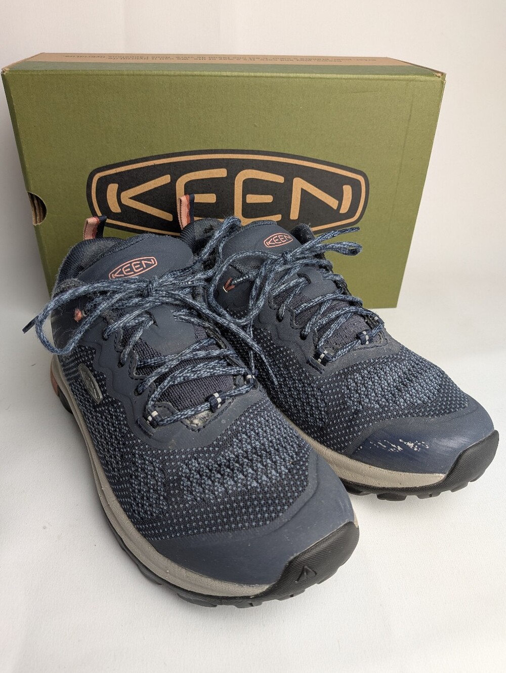 KEEN Women Athletic Shoes Blue Color Size 6.5 Lace Up Closure